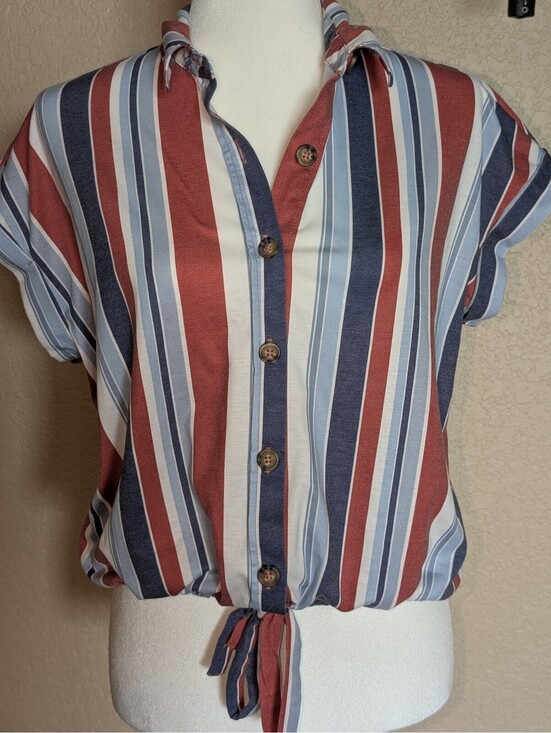 Tops - True Self Tie Hem Red White Blue Button Down Shirt